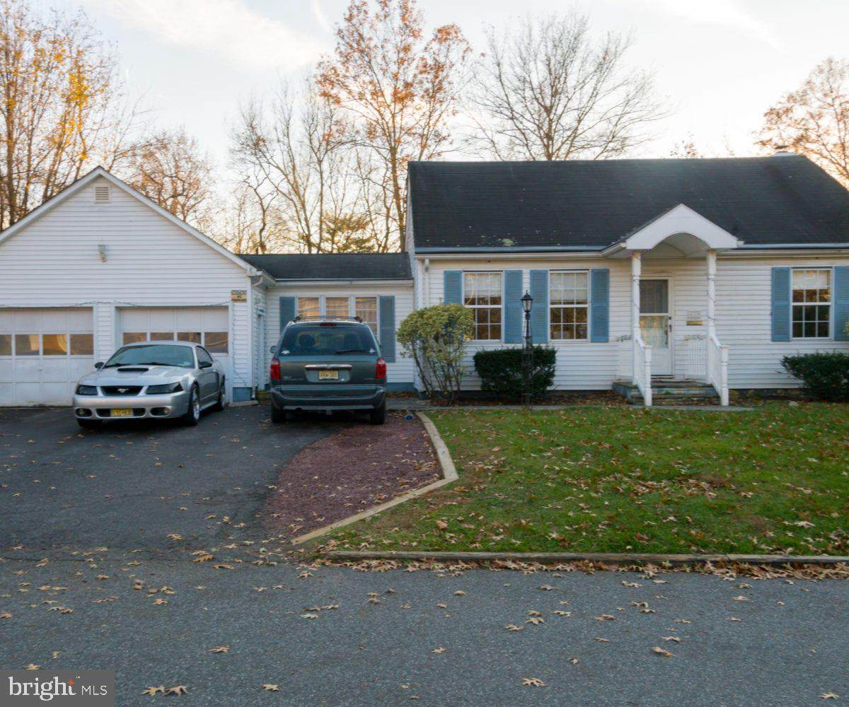 420 Villanova Road - Photo 1