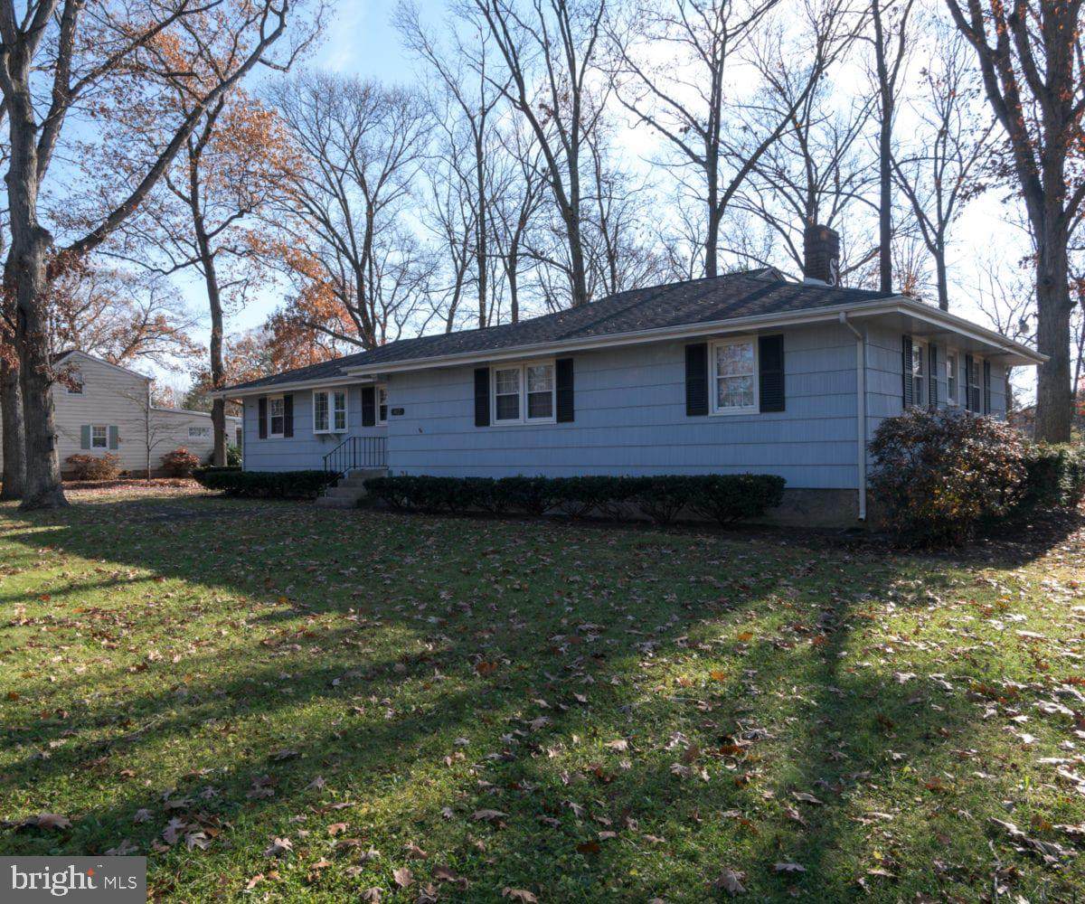 412 Swarthmore Road - Photo 1
