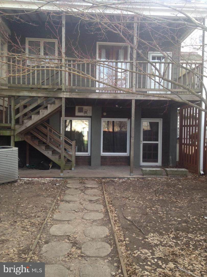 709 Caroline Street - Photo 1