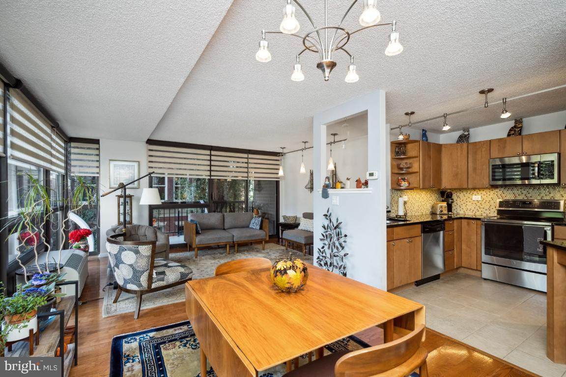 233 6TH Street - Photo 1