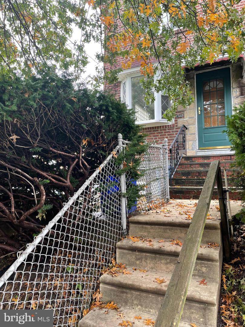 5937 Crystal Street - Photo 1