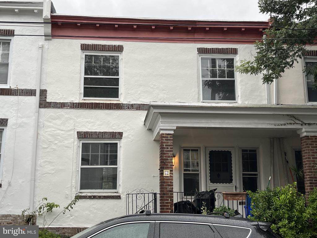 42 Ashmead Pl S - Photo 1