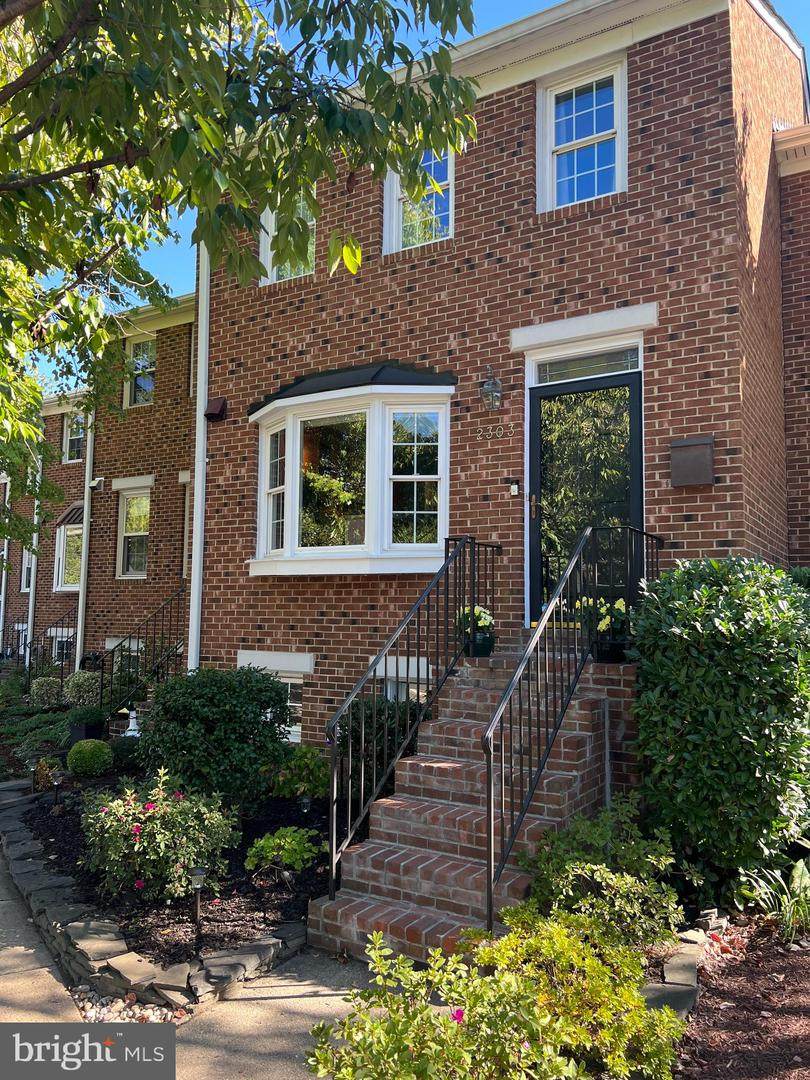 2303 Commonwealth Avenue - Photo 1