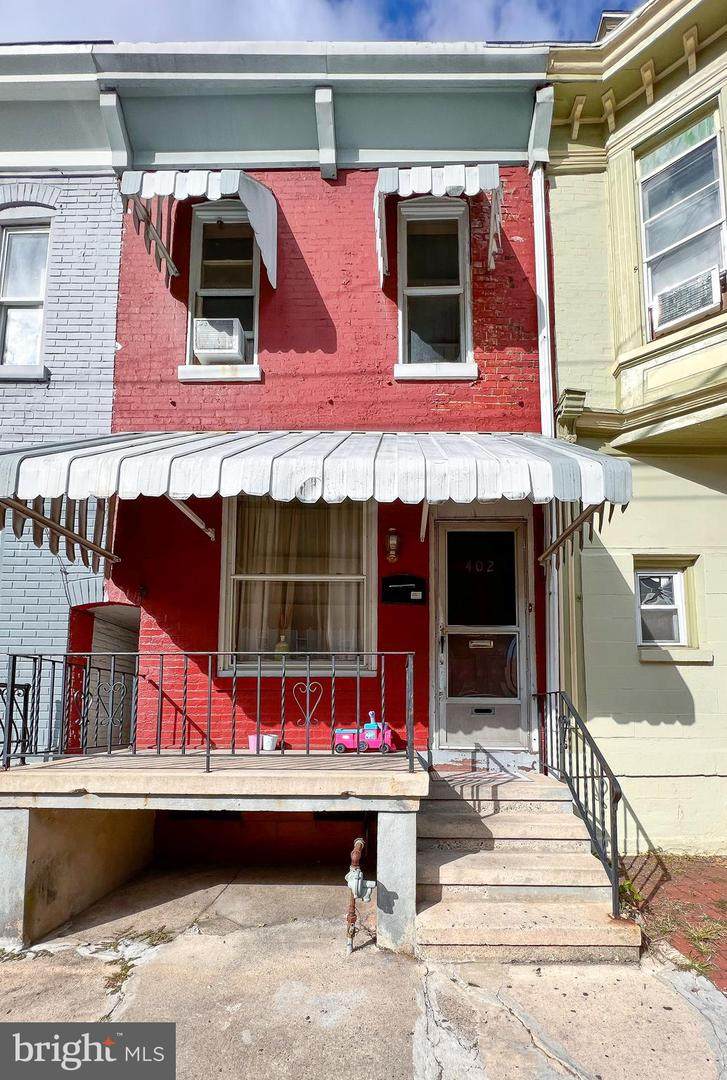 402 10TH Street - Photo 1