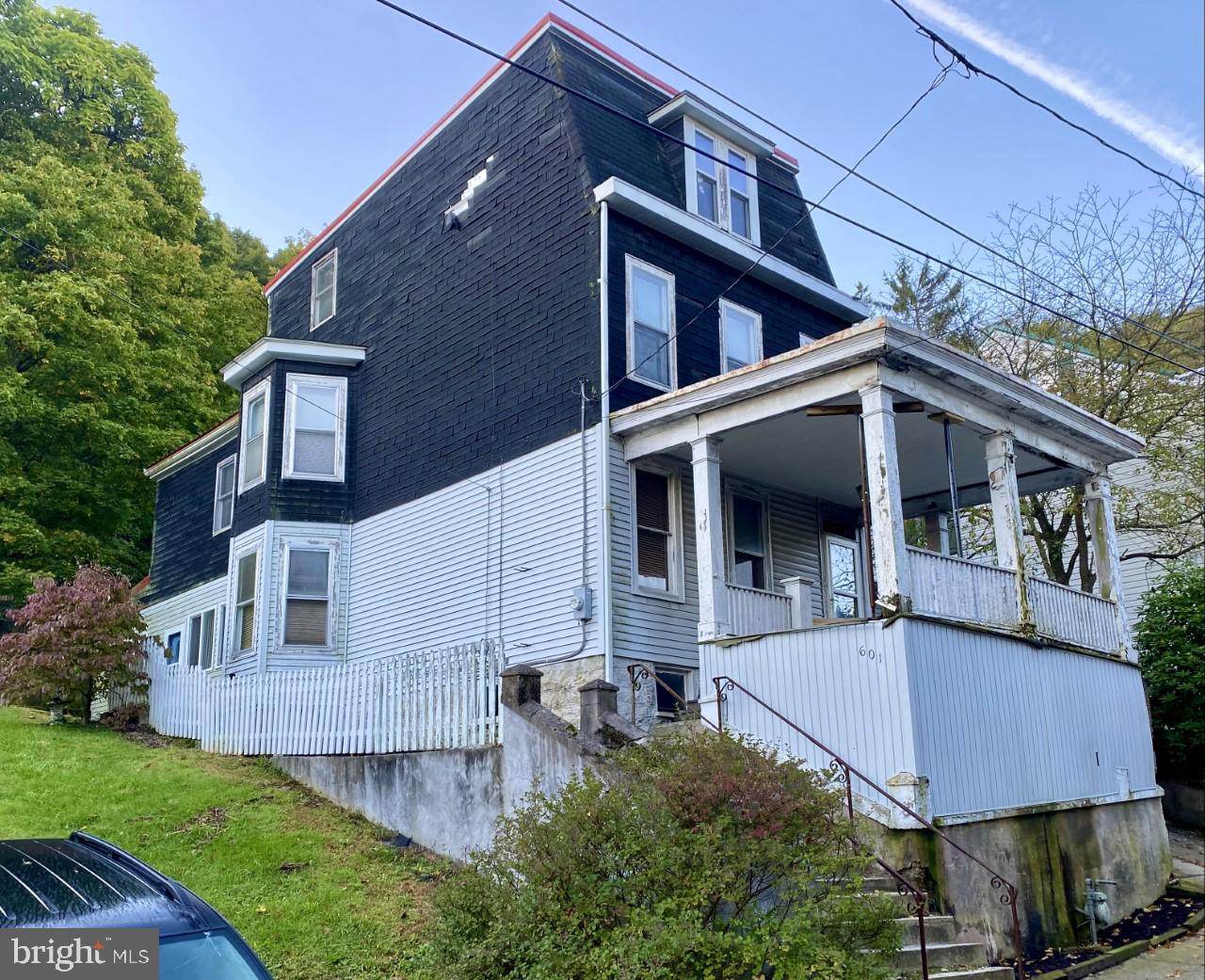 601 Boone Street - Photo 1