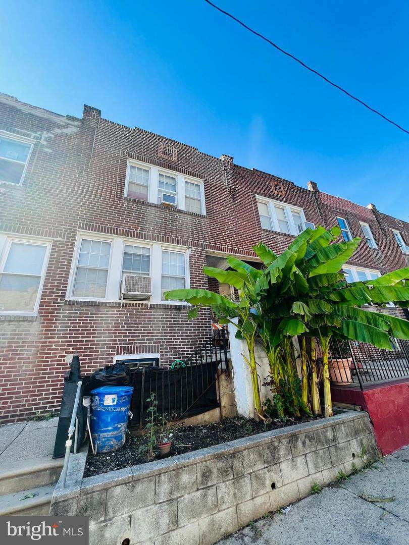 5924 Leithgow Street - Photo 1