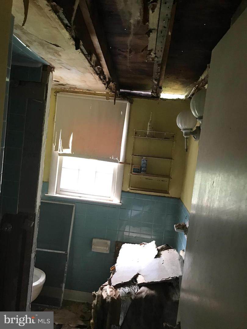 431 Hinckley Avenue - Photo 1