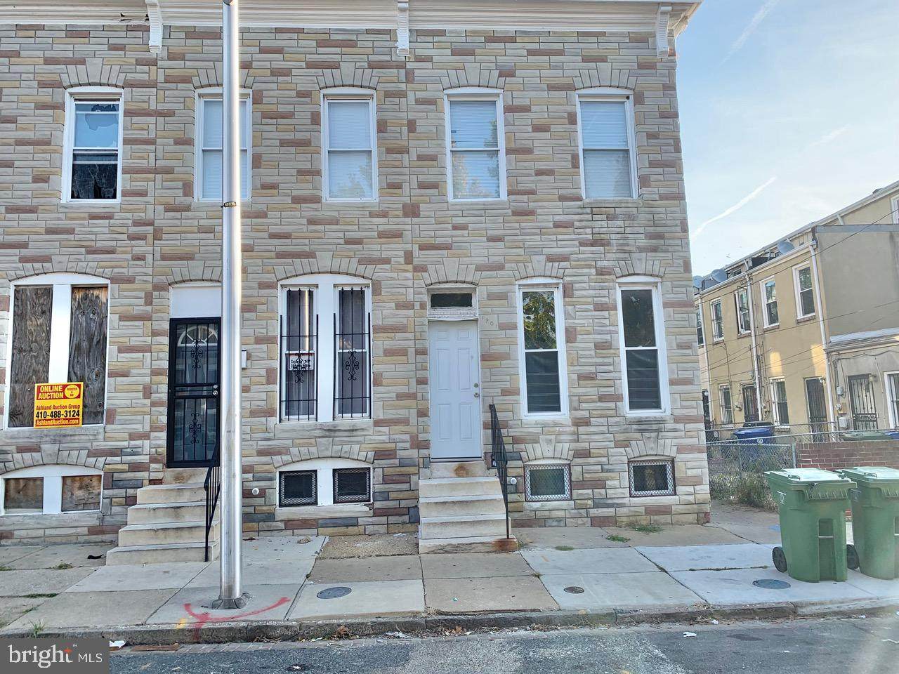 1701 Carey Street - Photo 1
