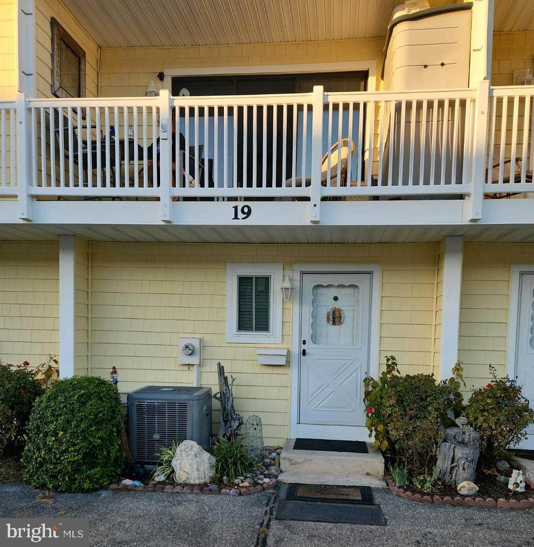 701 Rusty Anchor Road - Photo 1