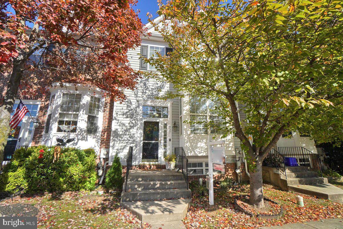 927 Mosby Drive - Photo 1