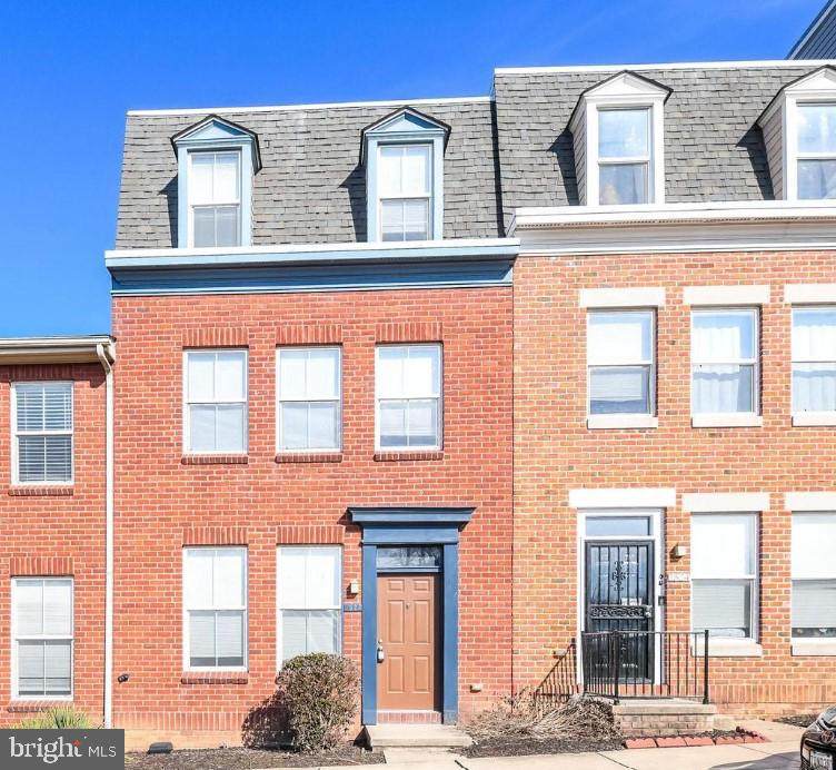 1522 Fairmount Avenue - Photo 1