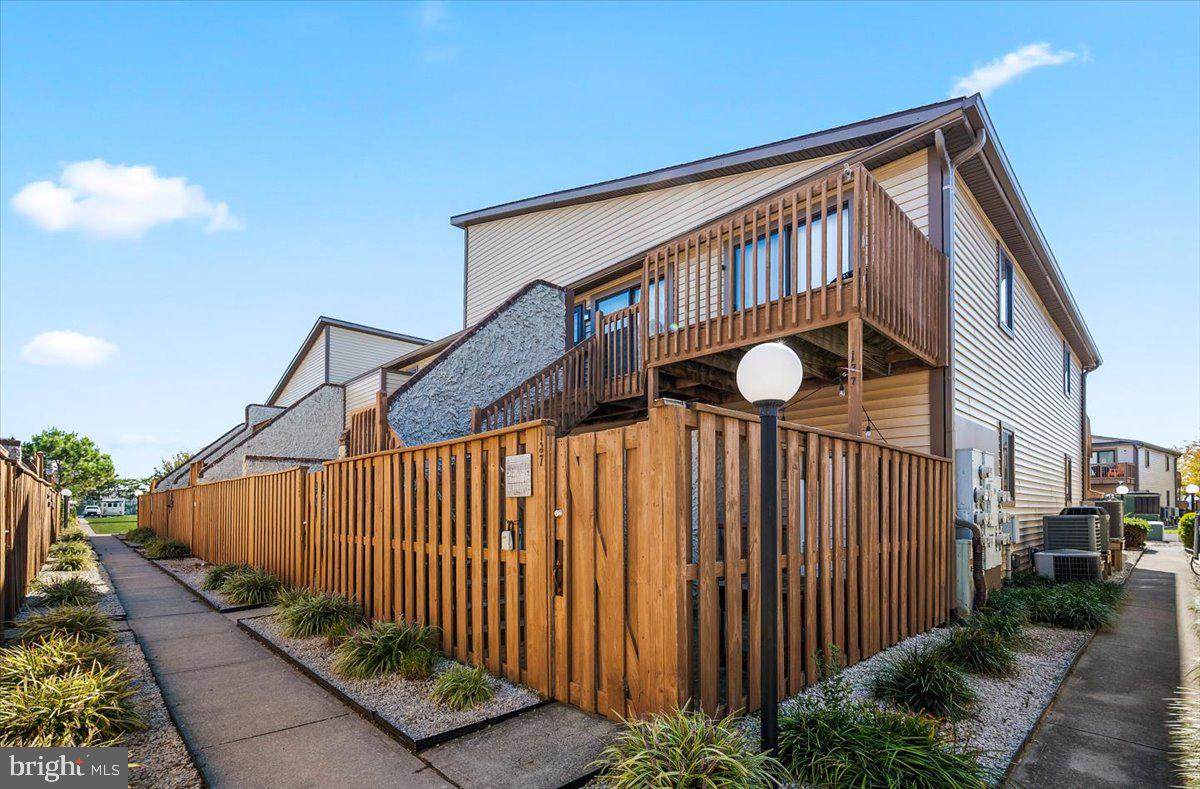 105 120TH Street - Photo 1