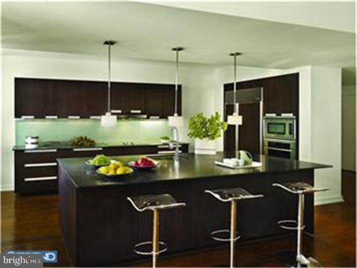 1401 Walnut Street - Photo 1