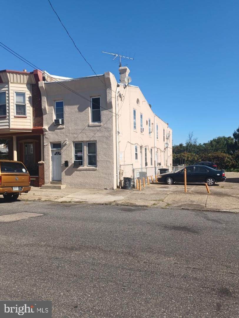 4621 Howell Street - Photo 1