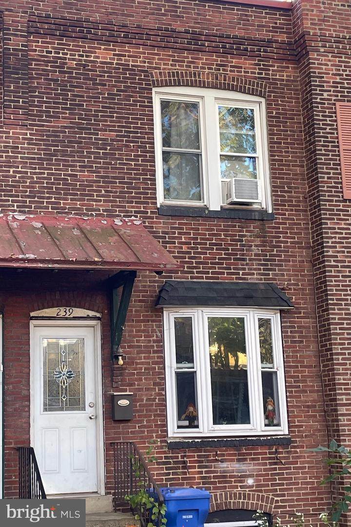 239 5TH Avenue - Photo 1