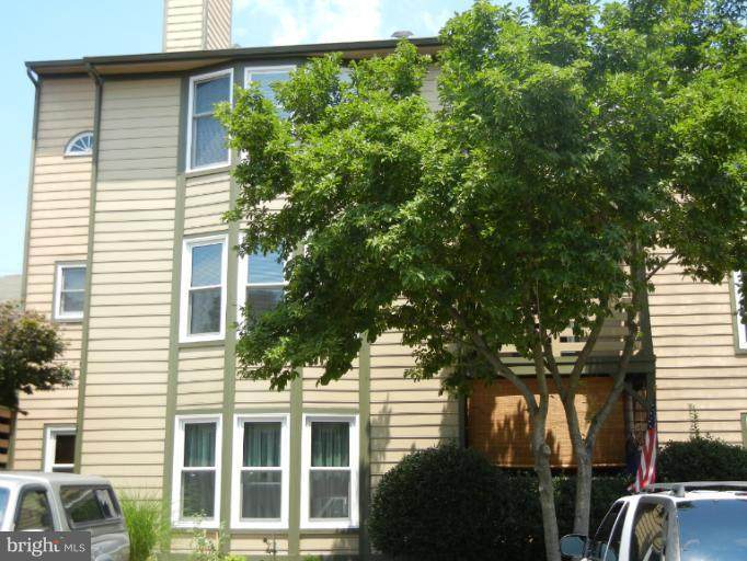 243 Loudoun Street - Photo 1