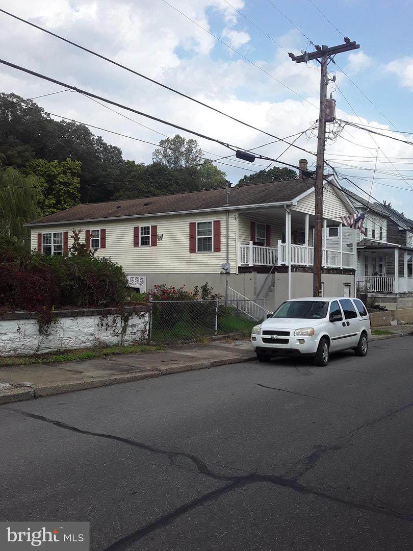 514 Pottsville Street - Photo 1