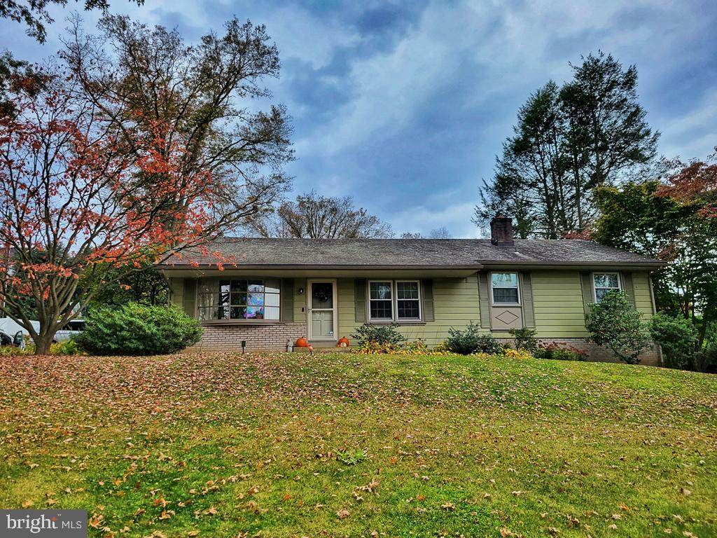 1116 Colonial Road - Photo 1