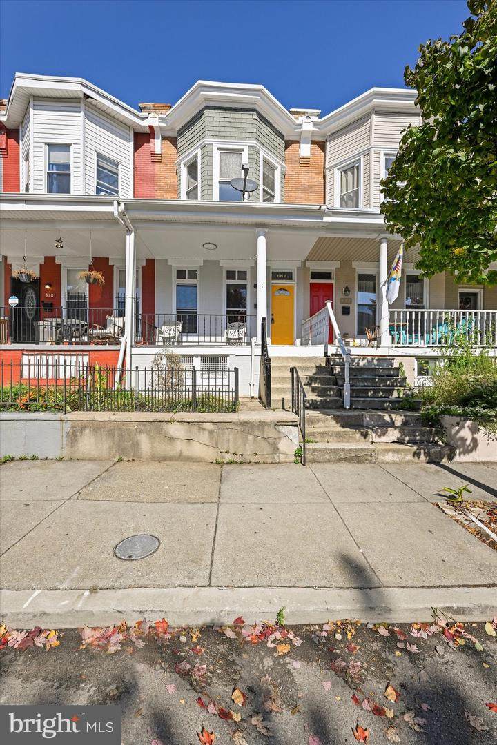 320 28TH Street - Photo 1