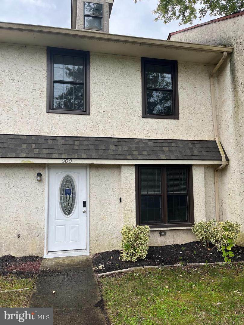 909 Blake Drive - Photo 1