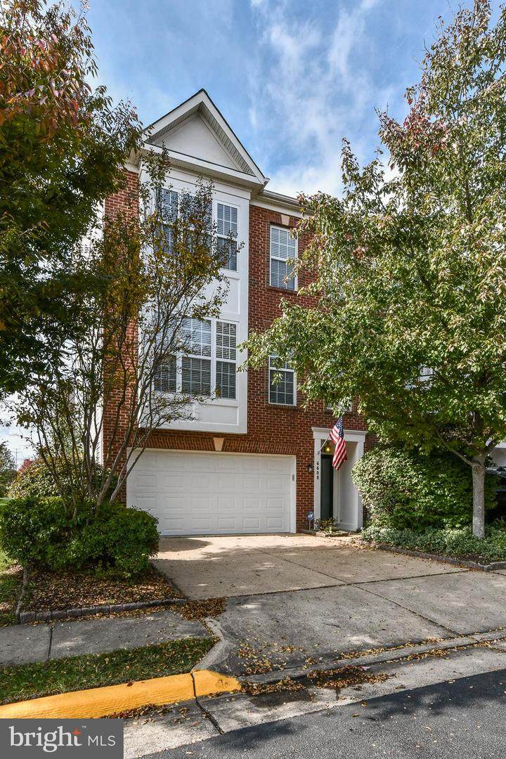 6608 Thorpe Terrace - Photo 1