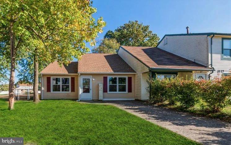 13 Aldeberan Court - Photo 1
