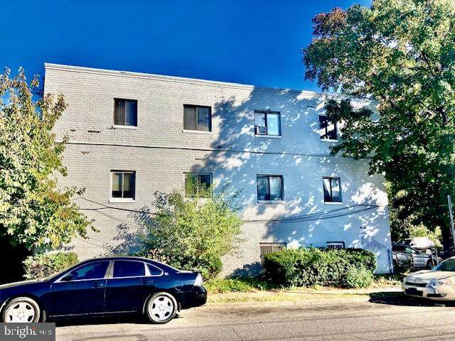 4827-35 6TH Street - Photo 1