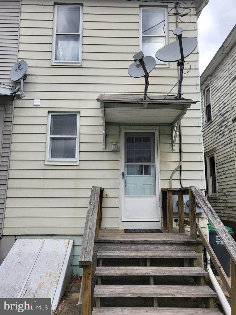117 Center Avenue - Photo 1