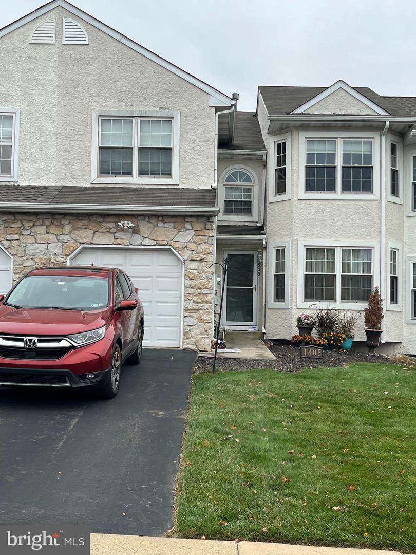 1805 Hood Lane - Photo 1