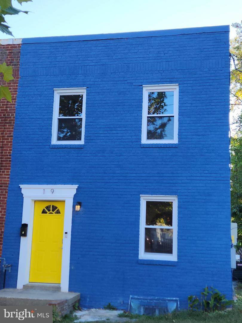 19 Atlantic Street - Photo 1