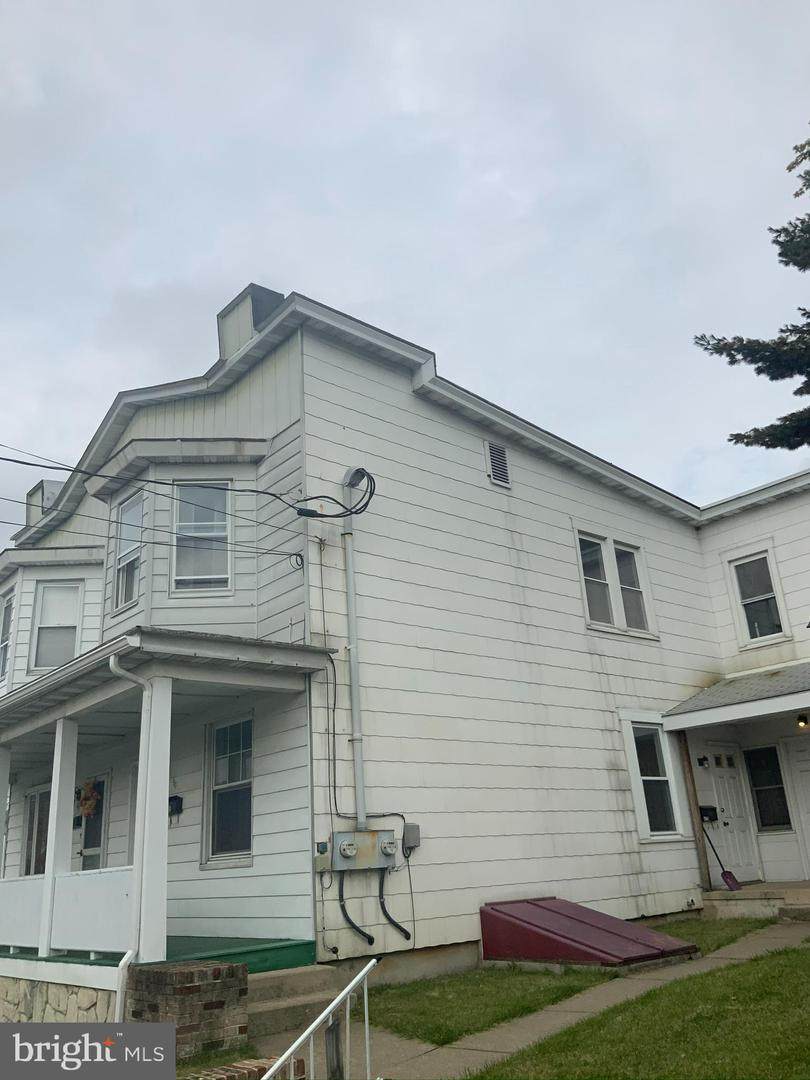153 4TH Street - Photo 1