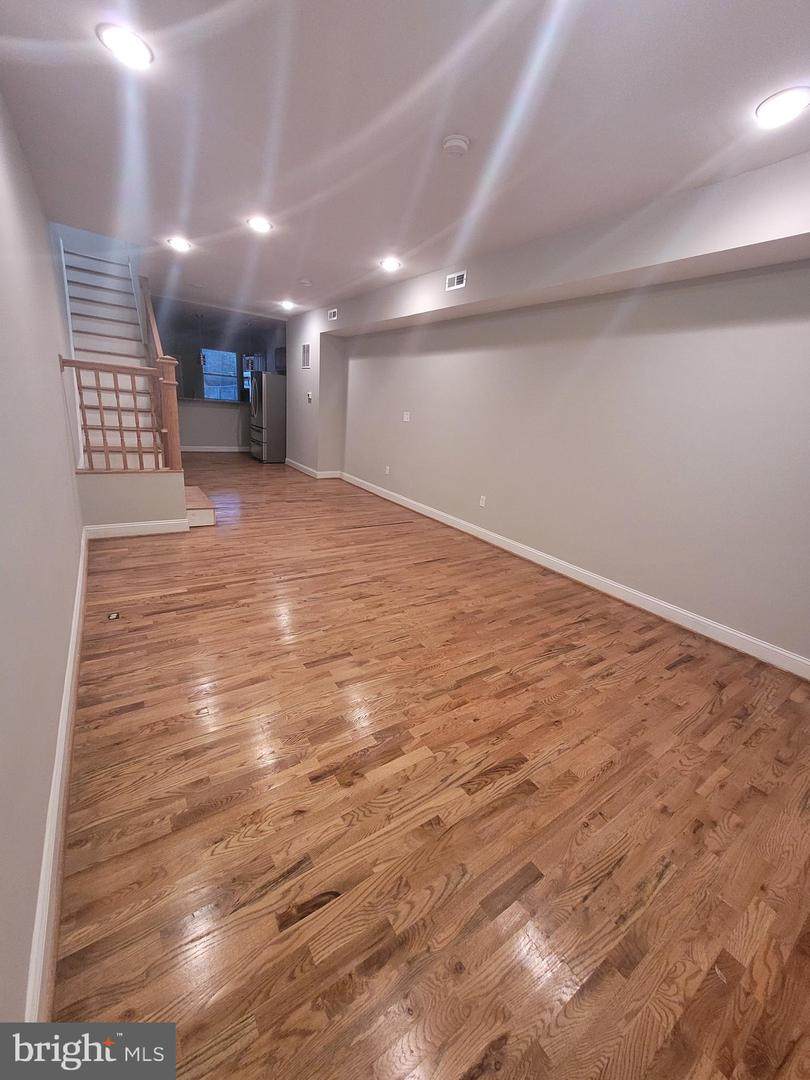 2757 Fenwick Avenue - Photo 1