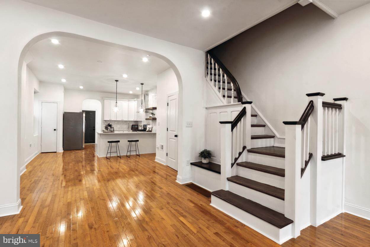 233 52ND Street - Photo 1
