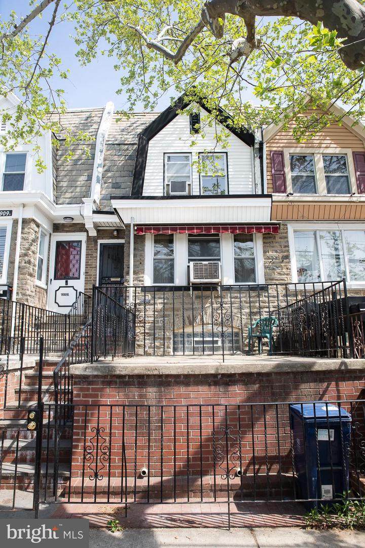 1909 72ND Avenue - Photo 1