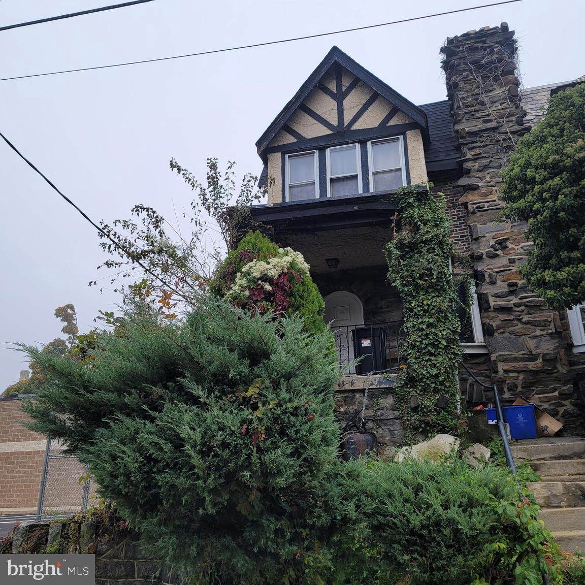 5655 Musgrave Street - Photo 1