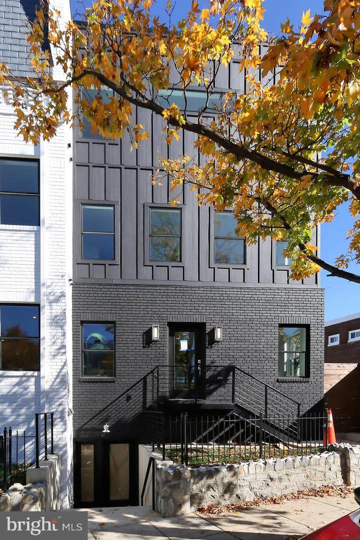 1110 Penn Street - Photo 1