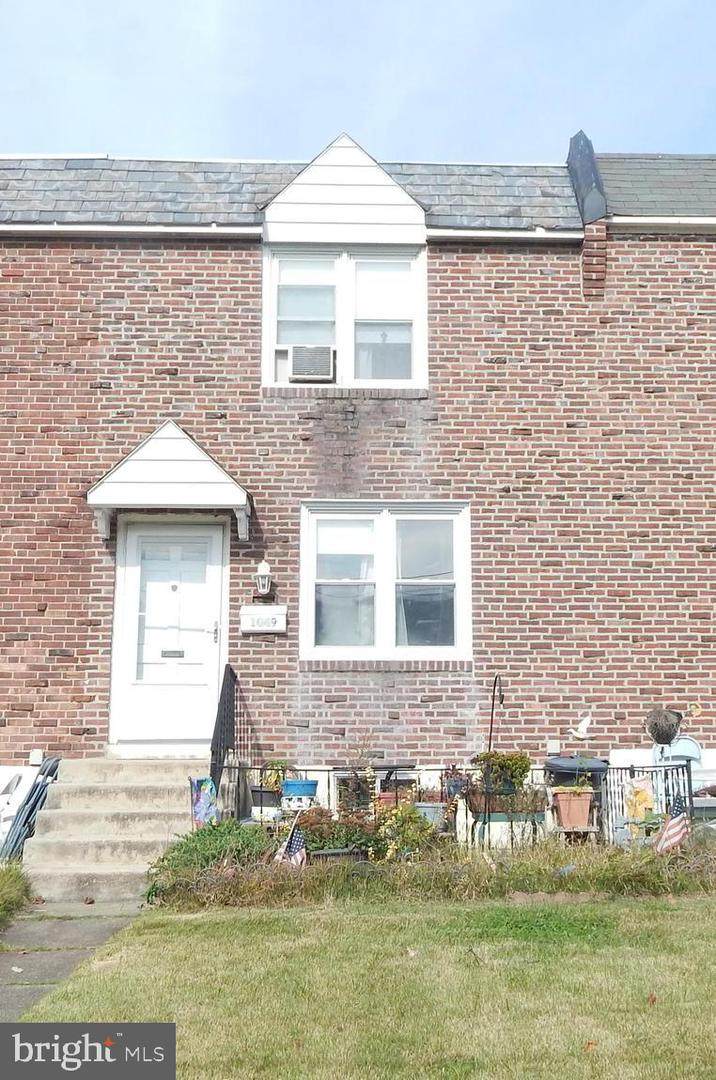 1049 Academy Avenue - Photo 1