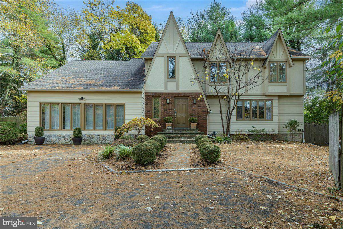 83 Mount Lucas Road - Photo 1