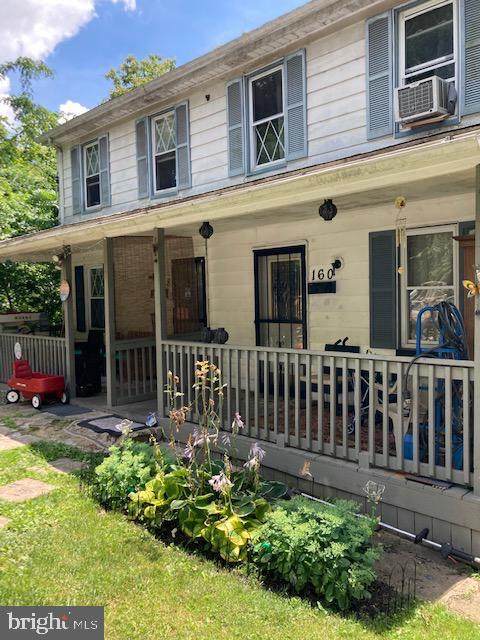 158 Chestnut Street - Photo 1