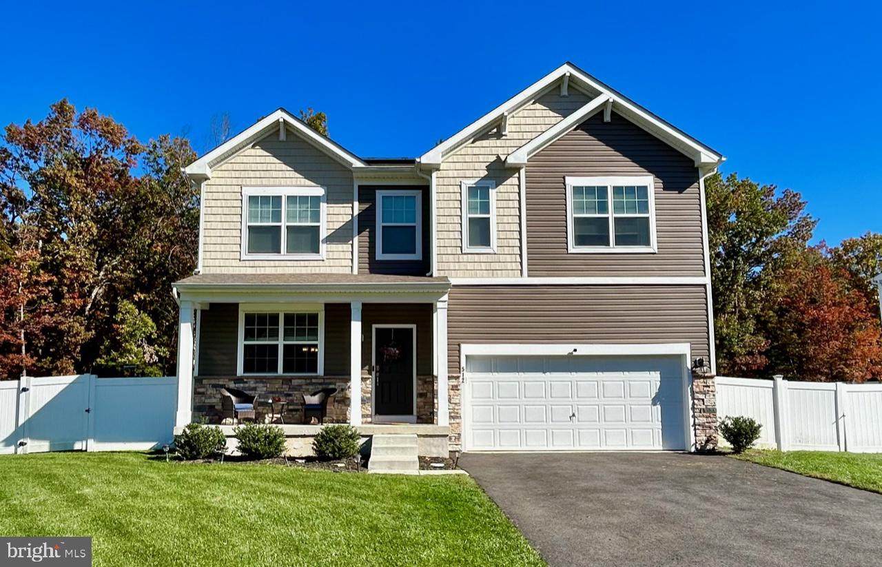 512 Waverly Court - Photo 1