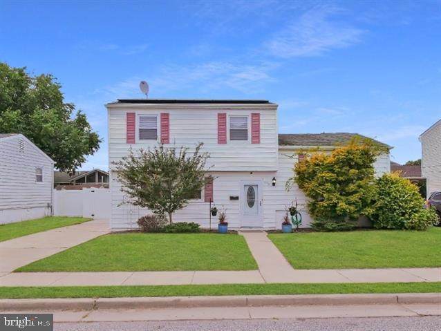 606 Surrey Avenue - Photo 1