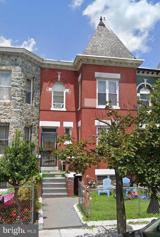1351 Newton Street - Photo 1