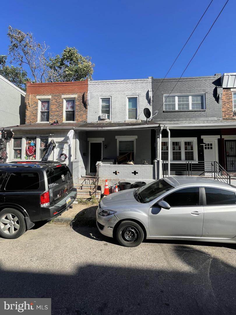 1911 Croskey Street - Photo 1