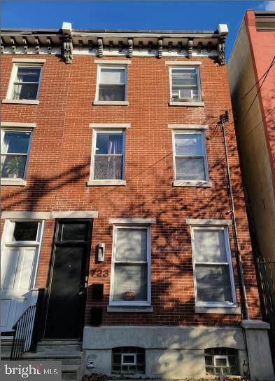 723 15TH Street - Photo 1
