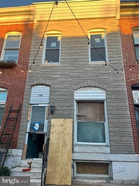 145 Kenwood Avenue - Photo 1