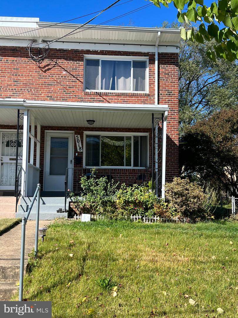 5018 36TH Avenue - Photo 1
