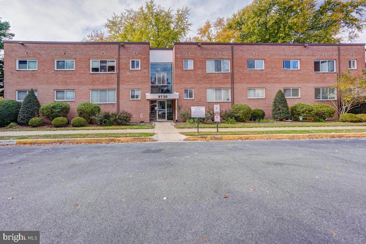 9730 Glen Avenue - Photo 1