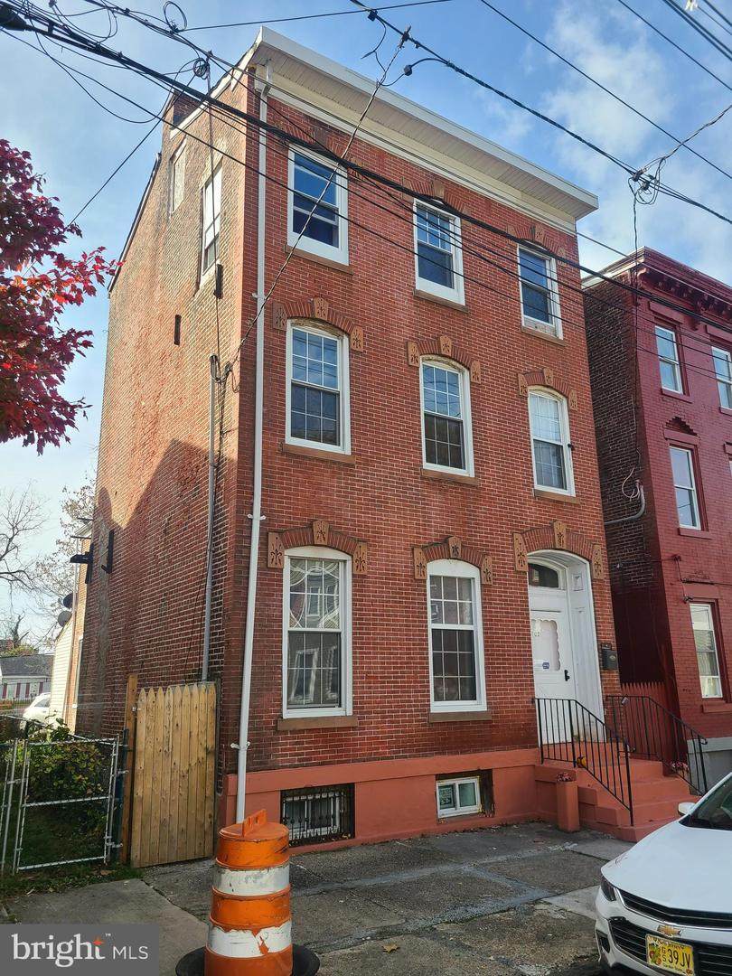 101 Spring Street - Photo 1