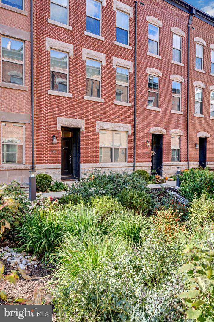 1414 Leithgow Terrace - Photo 1