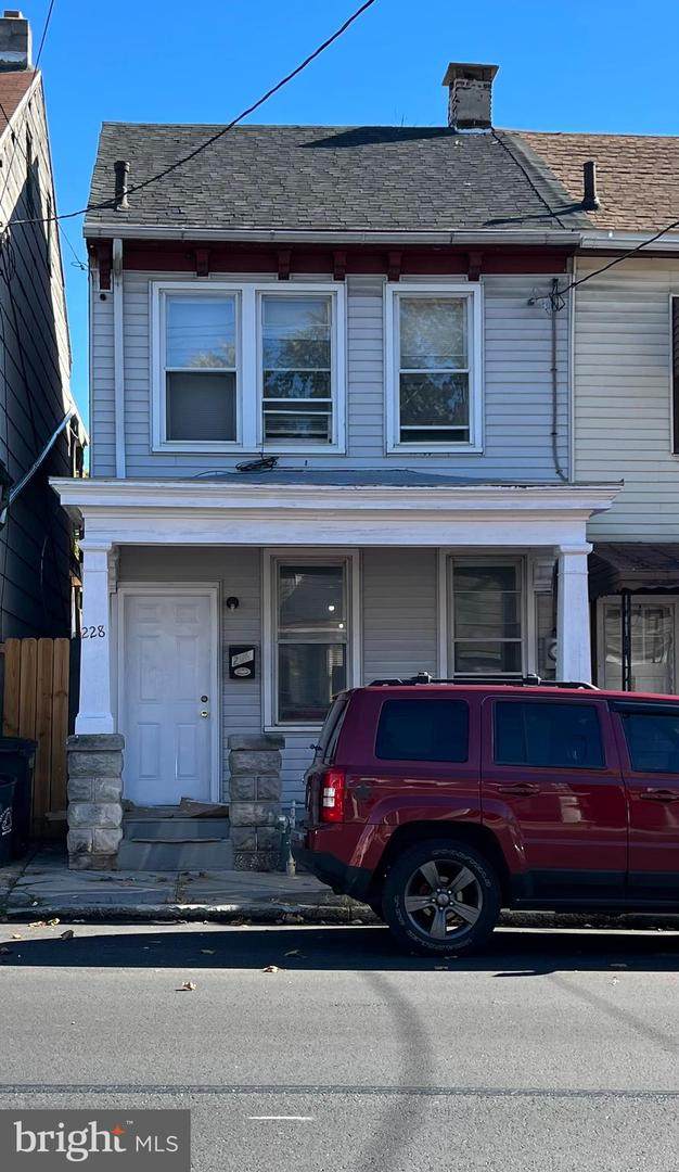 228 10TH Street - Photo 1